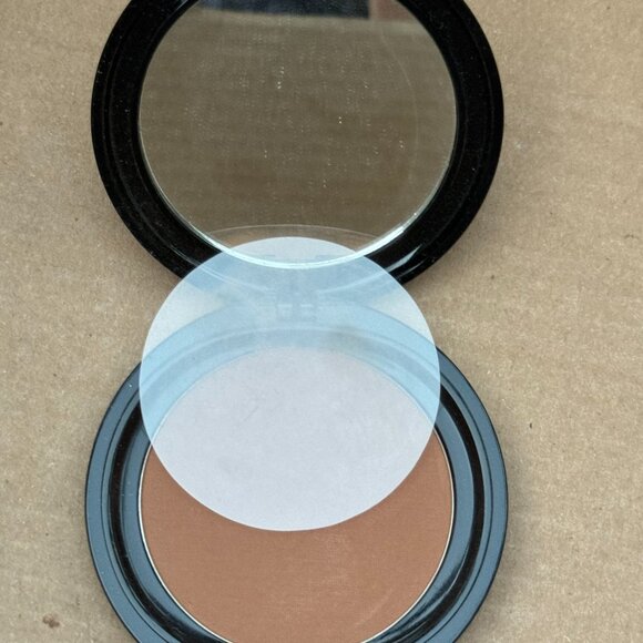 OSP Cosmetics Photochromatic Pressed Powder in Coffeehouse - Picture 6 of 11